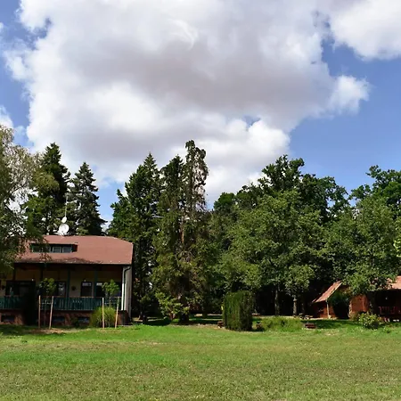 Csiszarhegyi Vadaszhaz Bed & Breakfast