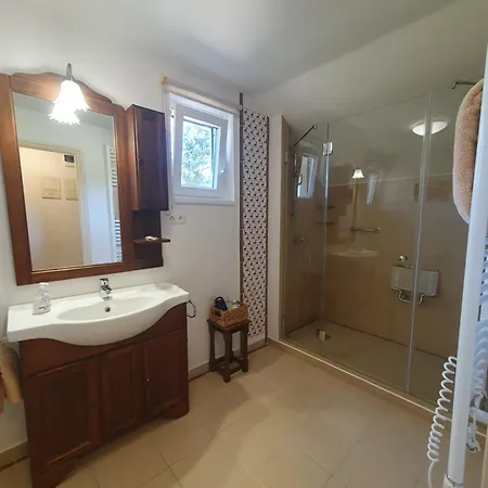 Bed and breakfast Csiszárhegyi Vadászház Karád