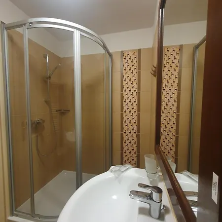 Csiszárhegyi Vadászház Bed and breakfast Karád