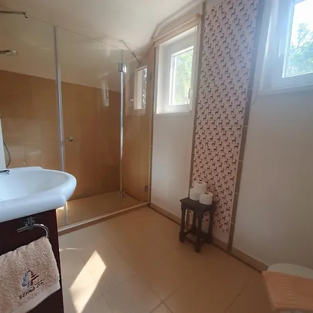 Csiszarhegyi Vadaszhaz Bed & Breakfast