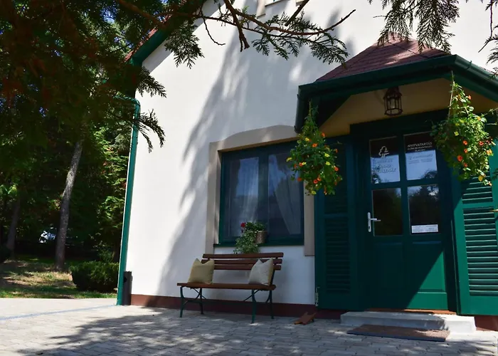 Csiszarhegyi Vadaszhaz Bed & Breakfast Karád